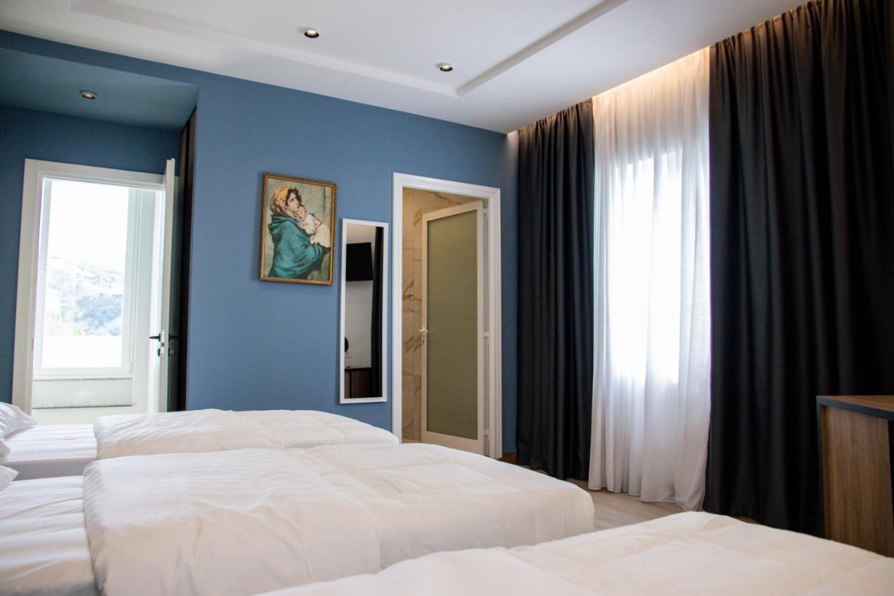 Hotel Blini Shkodër Exteriör bild