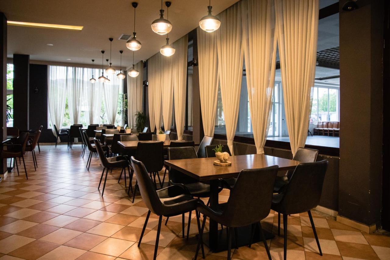Hotel Blini Shkodër Exteriör bild