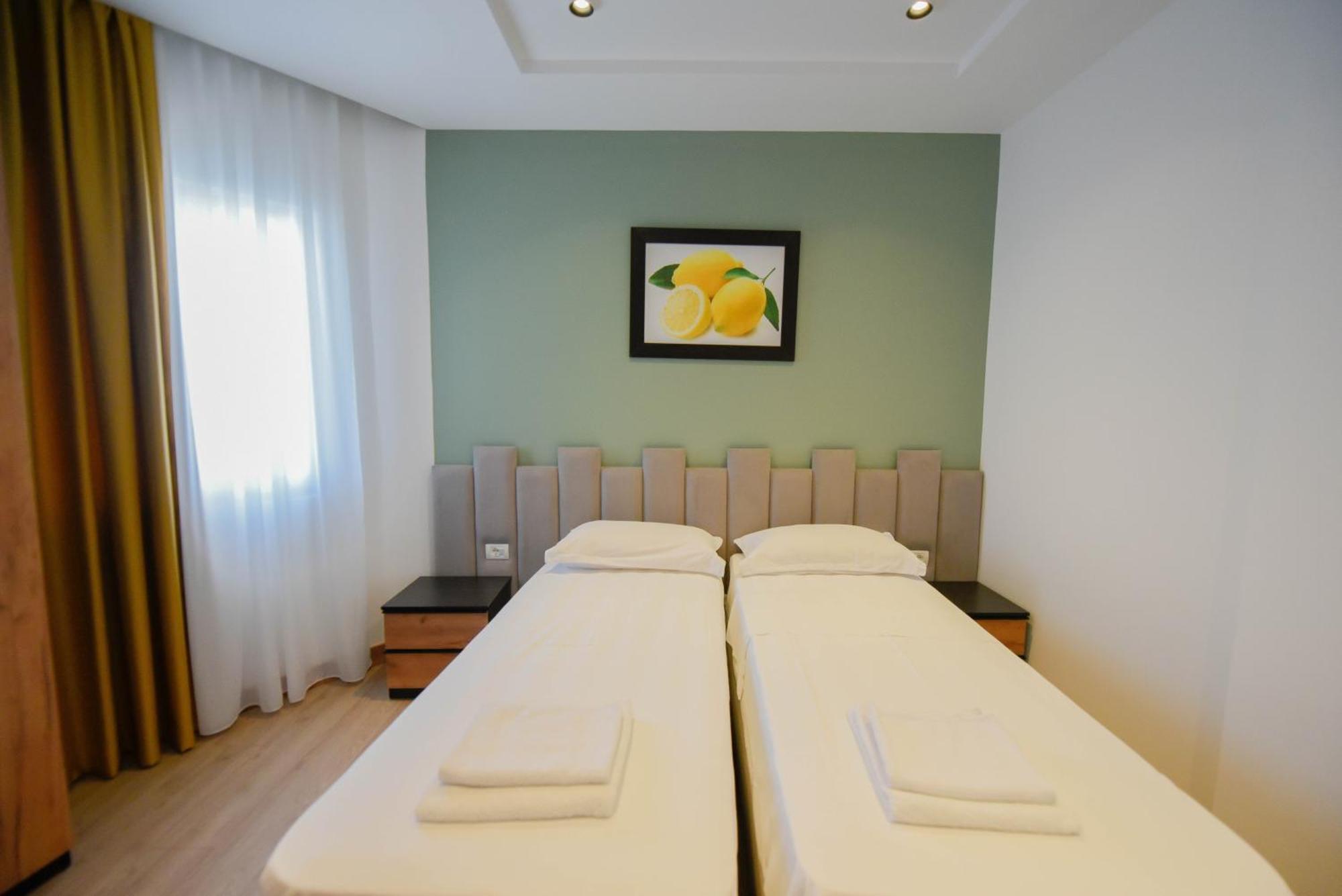 Hotel Blini Shkodër Exteriör bild