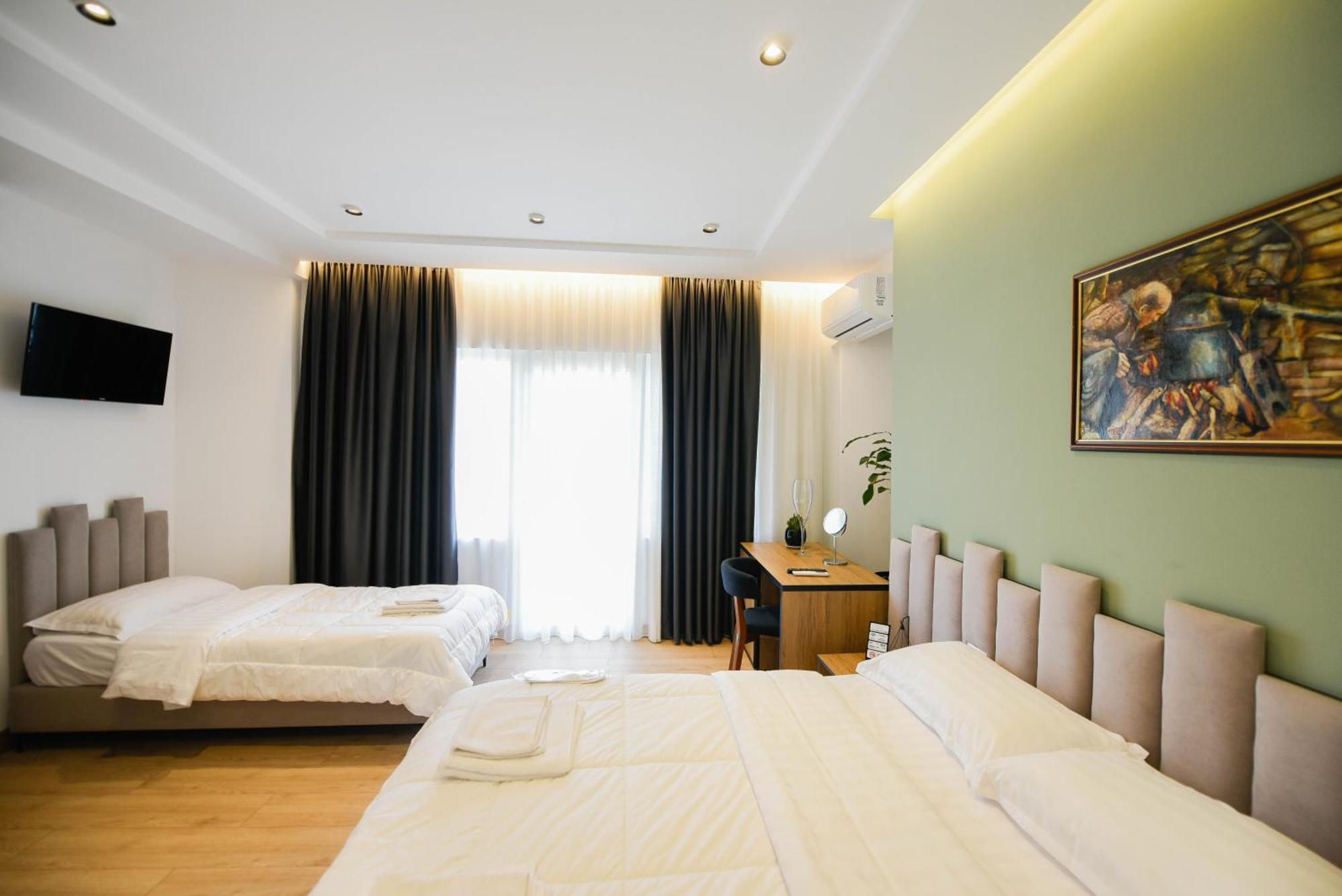 Hotel Blini Shkodër Exteriör bild